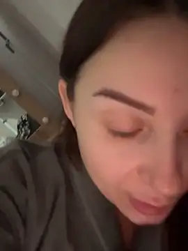 Snapshot of ellie_ssexy chatting on 09.29.25 ellie ssexy online show from 09.29.25