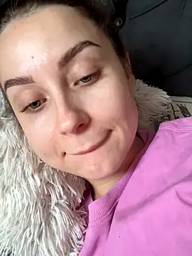 Snapshot of ellie_ssexy chatting on 10.01.25 ellie ssexy online show from 10.01.25