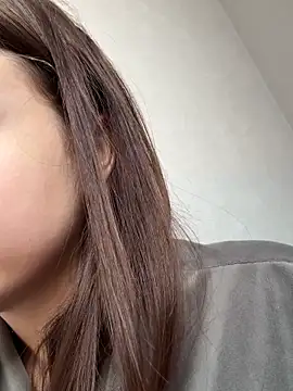 Snapshot of ellie_ssexy chatting on 10.08.25 ellie ssexy online show from 10.08.25