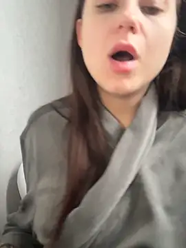 Snapshot of ellie_ssexy chatting on 10.14.25 ellie ssexy online show from 10.14.25