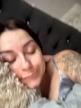 Snapshot of ellie_ssexy chatting on 10.16.25 ellie ssexy online show from 10.16.25