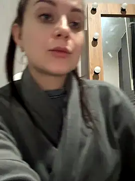 Snapshot of ellie_ssexy chatting on 10.19.25 ellie ssexy online show from 10.19.25