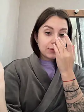 Snapshot of ellie_ssexy chatting on 10.22.25 ellie ssexy online show from 10.22.25