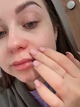 Snapshot of ellie_ssexy chatting on 11.07.25 ellie ssexy online show from 11.07.25