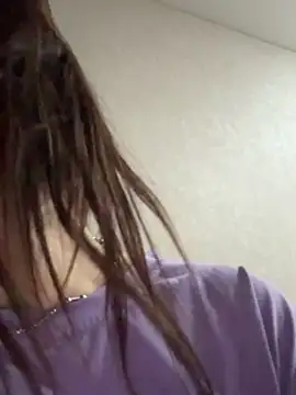 Snapshot of ellie_ssexy chatting on 11.15.25 ellie ssexy online show from 11.15.25