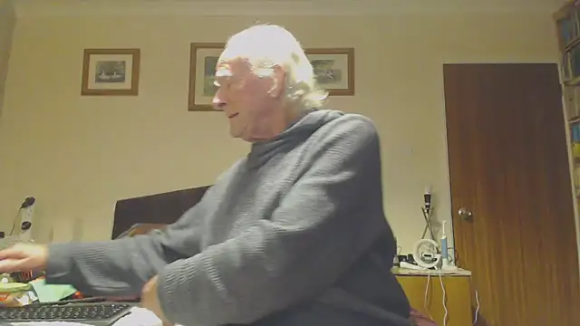 Snapshot of WaverlyKernow chatting on 12.12.24 WaverlyKernow online show from 12.12.24