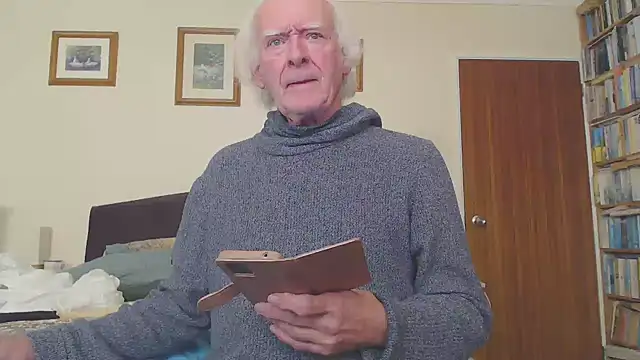 Snapshot of WaverlyKernow chatting on 01.02.25 WaverlyKernow online show from 01.02.25