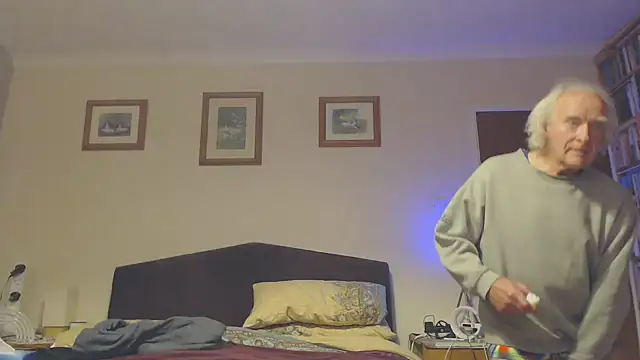 Snapshot of WaverlyKernow chatting on 01.17.25 WaverlyKernow online show from 01.17.25