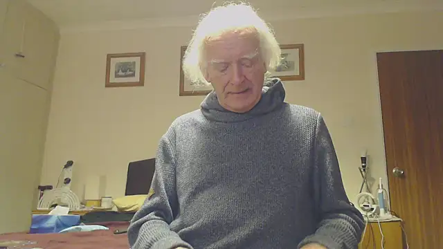 Snapshot of WaverlyKernow chatting on 01.23.25 WaverlyKernow online show from 01.23.25