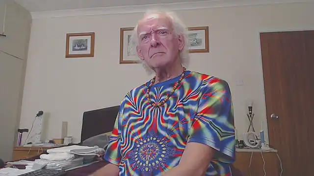 Snapshot of WaverlyKernow chatting on 02.25.25 WaverlyKernow online show from 02.25.25