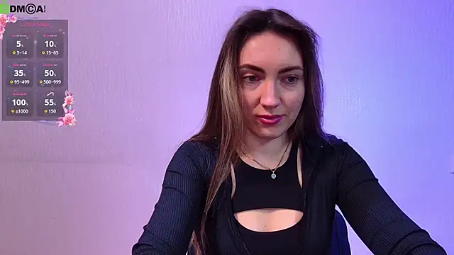 Snapshot of cute__angell chatting on 10.22.25 cute angell online show from 10.22.25