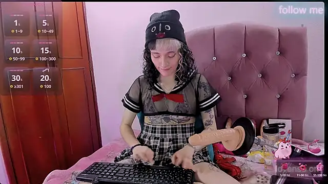 Snapshot of neeko_princes chatting on 10.08.25 neeko princes online show from 10.08.25