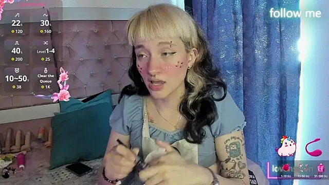 Snapshot of neeko_princes chatting on 05.18.26 neeko princes online show from 05.18.26
