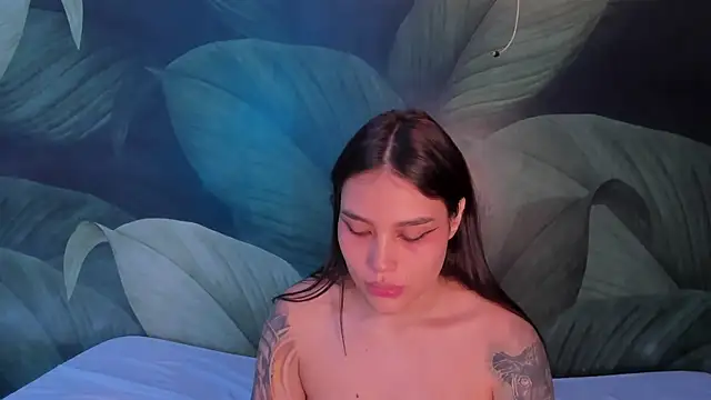 Snapshot of sweett_dirty chatting on 12.26.24 sweett dirty online show from 12.26.24