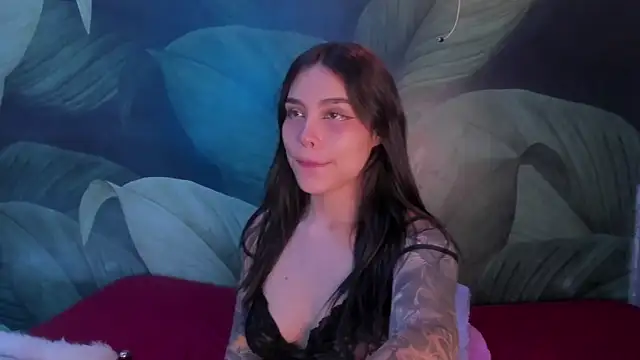 Snapshot of sweett_dirty chatting on 12.30.24 sweett dirty online show from 12.30.24