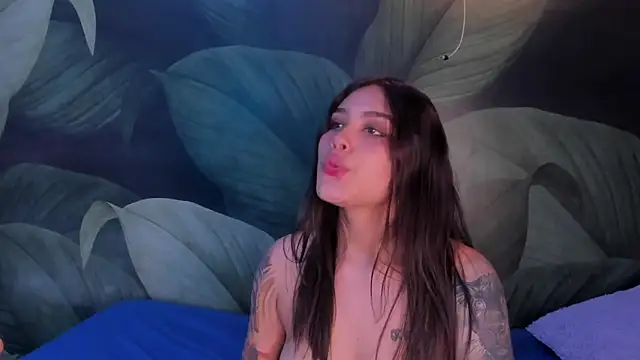 Snapshot of sweett_dirty chatting on 01.05.25 sweett dirty online show from 01.05.25