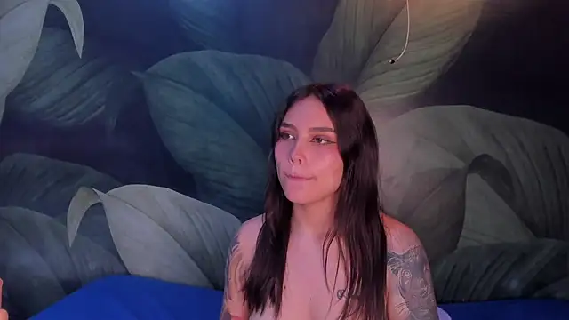 Snapshot of sweett_dirty chatting on 01.05.25 sweett dirty online show from 01.05.25