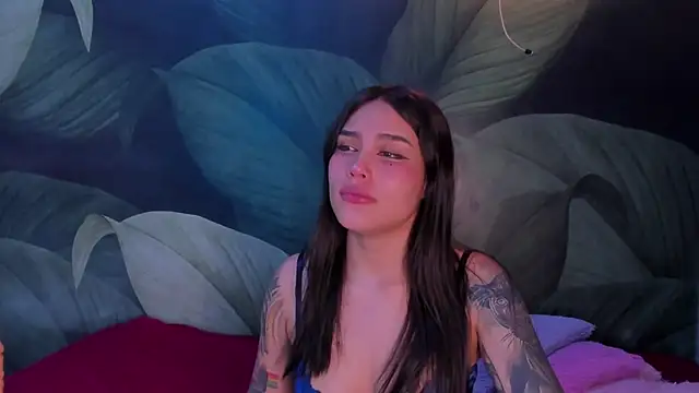 Snapshot of sweett_dirty chatting on 01.19.25 sweett dirty online show from 01.19.25