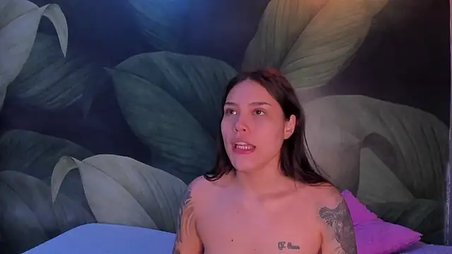 Snapshot of sweett_dirty chatting on 01.24.25 sweett dirty online show from 01.24.25