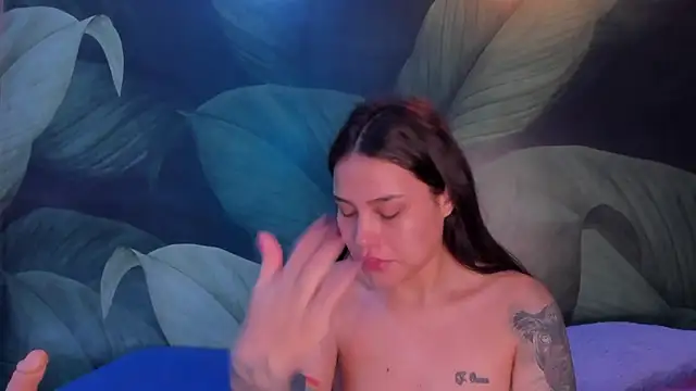 Snapshot of sweett_dirty chatting on 02.01.25 sweett dirty online show from 02.01.25