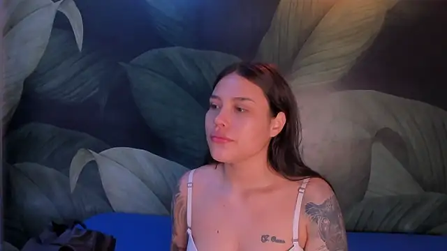 Snapshot of sweett_dirty chatting on 02.09.25 sweett dirty online show from 02.09.25