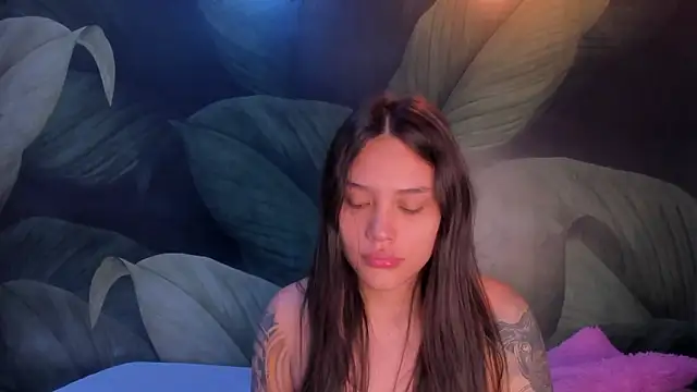 Snapshot of sweett_dirty chatting on 02.15.25 sweett dirty online show from 02.15.25