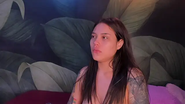 Snapshot of sweett_dirty chatting on 02.21.25 sweett dirty online show from 02.21.25