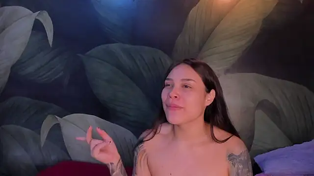 Snapshot of sweett_dirty chatting on 03.04.25 sweett dirty online show from 03.04.25
