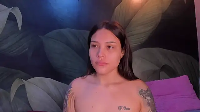 Snapshot of sweett_dirty chatting on 03.13.25 sweett dirty online show from 03.13.25