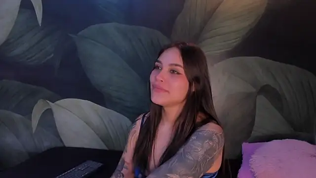 Snapshot of sweett_dirty chatting on 03.21.25 sweett dirty online show from 03.21.25