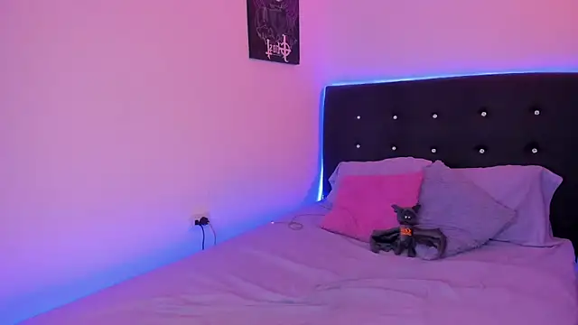 sweett dirty online show from 04.14.26