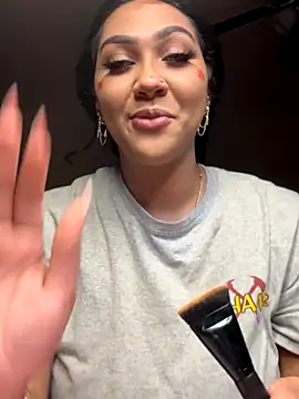 Snapshot of Lickplayofficial chatting on 10.01.25 Lickplayofficial online show from 10.01.25