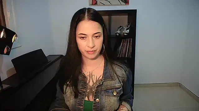 Snapshot of Windy_butterfly chatting on 09.28.25 Windy butterfly online show from 09.28.25