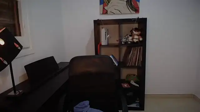 Snapshot of Windy_butterfly chatting on 10.19.25 Windy butterfly online show from 10.19.25