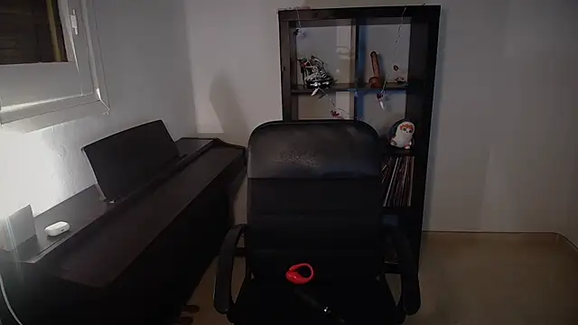 Snapshot of Windy_butterfly chatting on 11.07.25 Windy butterfly online show from 11.07.25