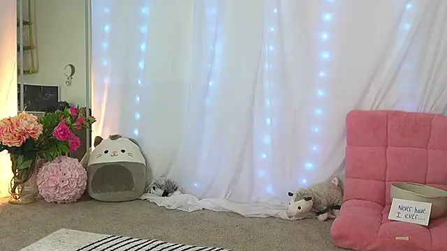 Aprilreign online show from 03.19.26