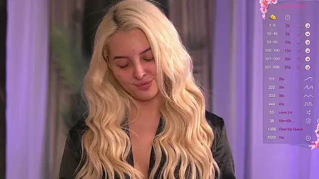 Snapshot of VictoriaMorrone chatting on 02.18.25 VictoriaMorrone online show from 02.18.25