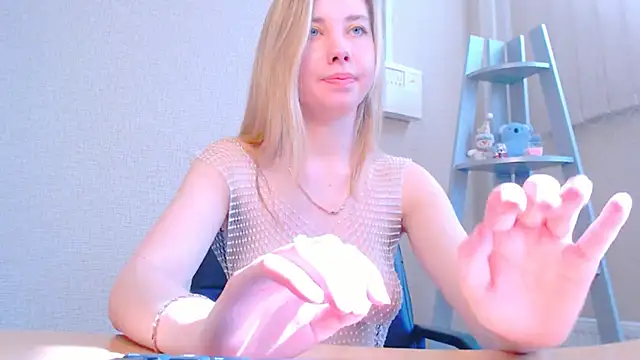 AliceFire  online show from 03.14.25