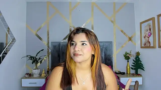 angelina castroo online show from 12.24.24