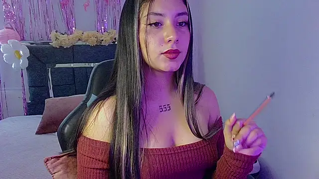 Snapshot of Lia_14_ chatting on 10.16.25 Lia 14 online show from 10.16.25