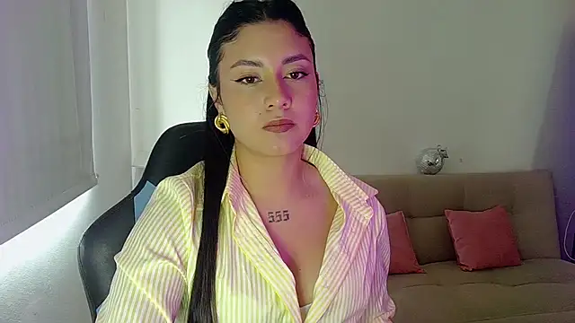 Snapshot of Lia_14_ chatting on 07.23.26 Lia 14 online show from 07.23.26