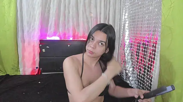 Snapshot of Megan_Miles02 chatting on 01.26.25 Megan Miles02 online show from 01.26.25