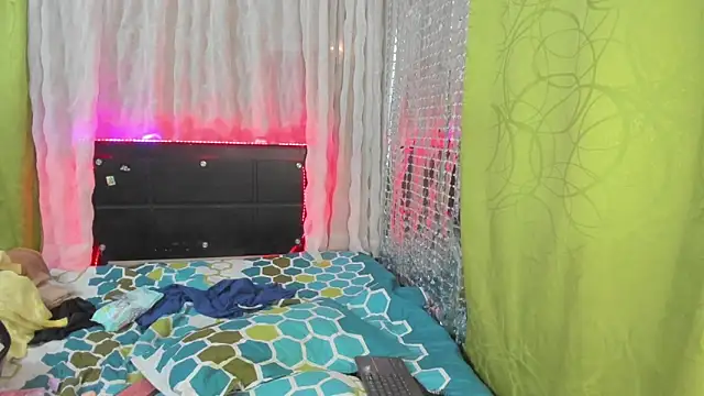 Snapshot of Megan_Miles02 chatting on 02.14.25 Megan Miles02 online show from 02.14.25