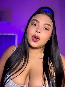 Emily cooper20 online show from 03.31.26