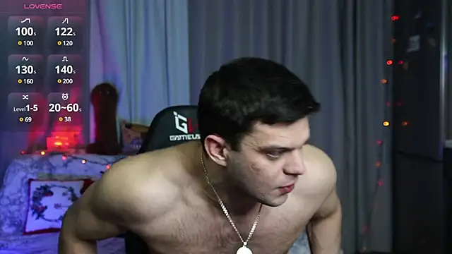 Snapshot of danielkraigforu chatting on 01.15.25 danielkraigforu online show from 01.15.25