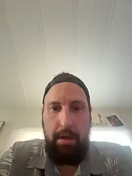 BobbyQ29 online show from 04.21.26