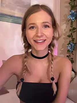 LunaRase online show from 02.20.25