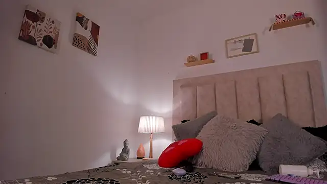 Snapshot of Avaline_Blancx chatting on 02.27.25 Avaline Blancx online show from 02.27.25