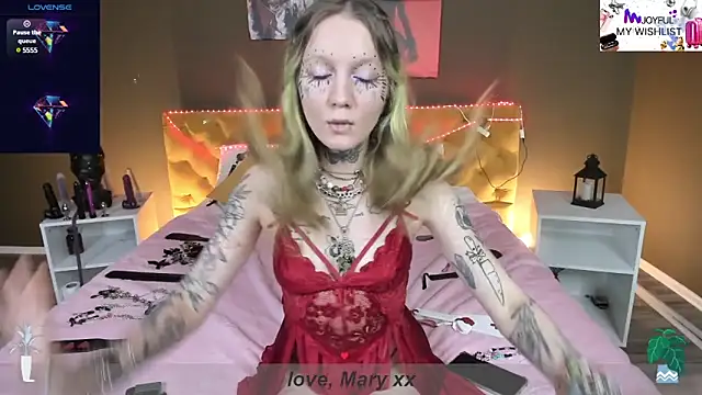 Mary Xextra online show from 01.23.25