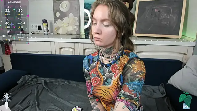 Mary Xextra online show from 03.25.26